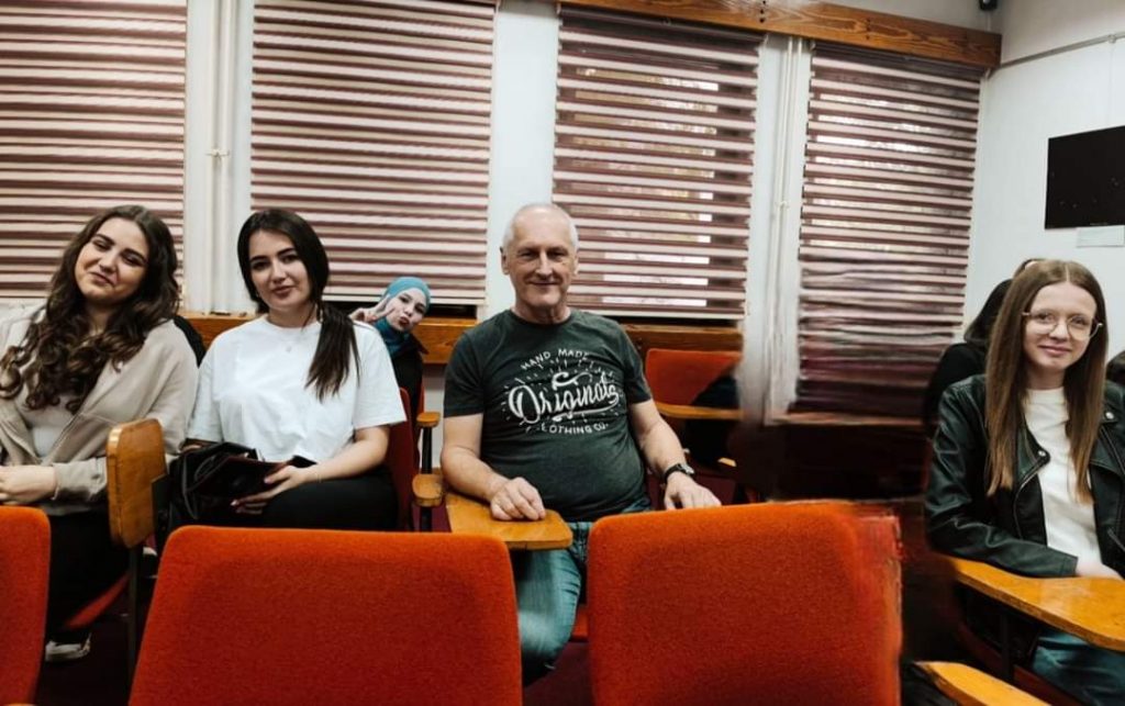Poslovno - pravni tehničari posjetili izložbu astrofotografija Poslovno - pravni tehničari posjetili izložbu astrofotografija