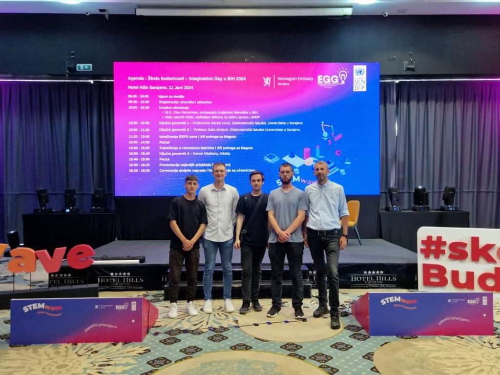 Mješovita srednja škola nagrađena za najbolji srednjoškolski projekat "Škole budućnosti" u oblasti robotike 🥇🥇 Mješovita srednja škola nagrađena za najbolji srednjoškolski projekat "Škole budućnosti" u oblasti robotike 🥇🥇