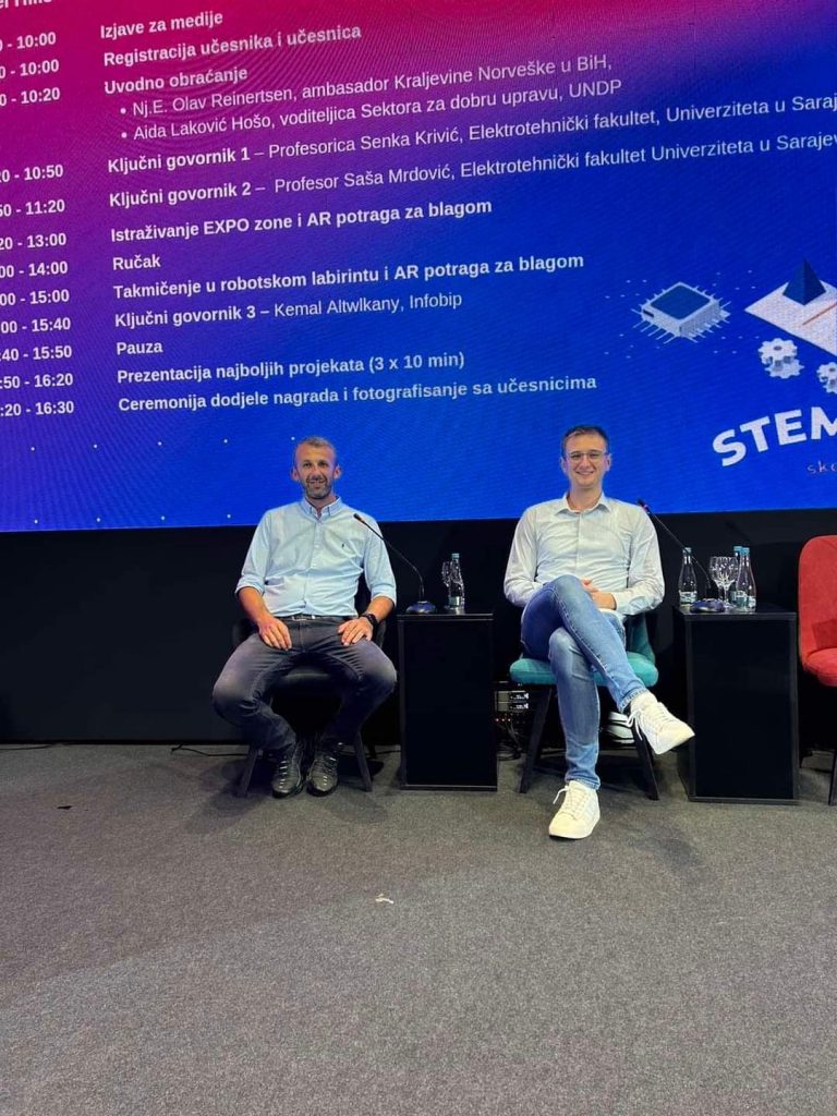 Mješovita srednja škola nagrađena za najbolji srednjoškolski projekat "Škole budućnosti" u oblasti robotike 🥇🥇 Mješovita srednja škola nagrađena za najbolji srednjoškolski projekat "Škole budućnosti" u oblasti robotike 🥇🥇