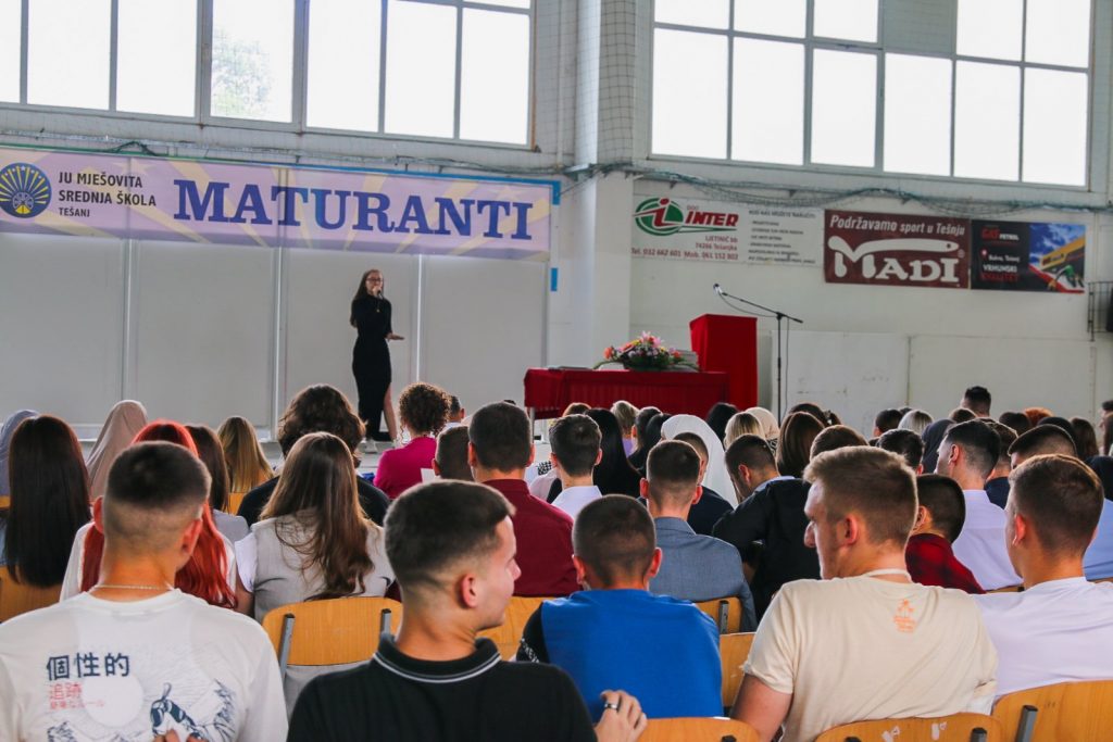 Svečana dodjela diploma za 202 maturanta i maturantice Mješovite srednje škole Svečana dodjela diploma za 202 maturanta i maturantice Mješovite srednje škole