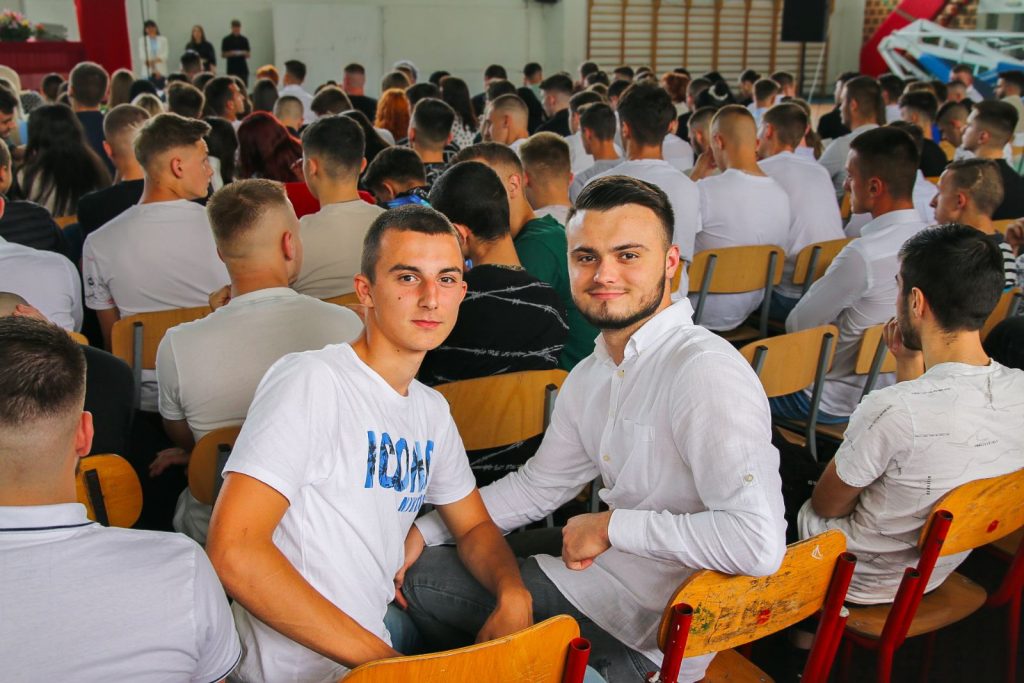 Svečana dodjela diploma za 202 maturanta i maturantice Mješovite srednje škole Svečana dodjela diploma za 202 maturanta i maturantice Mješovite srednje škole
