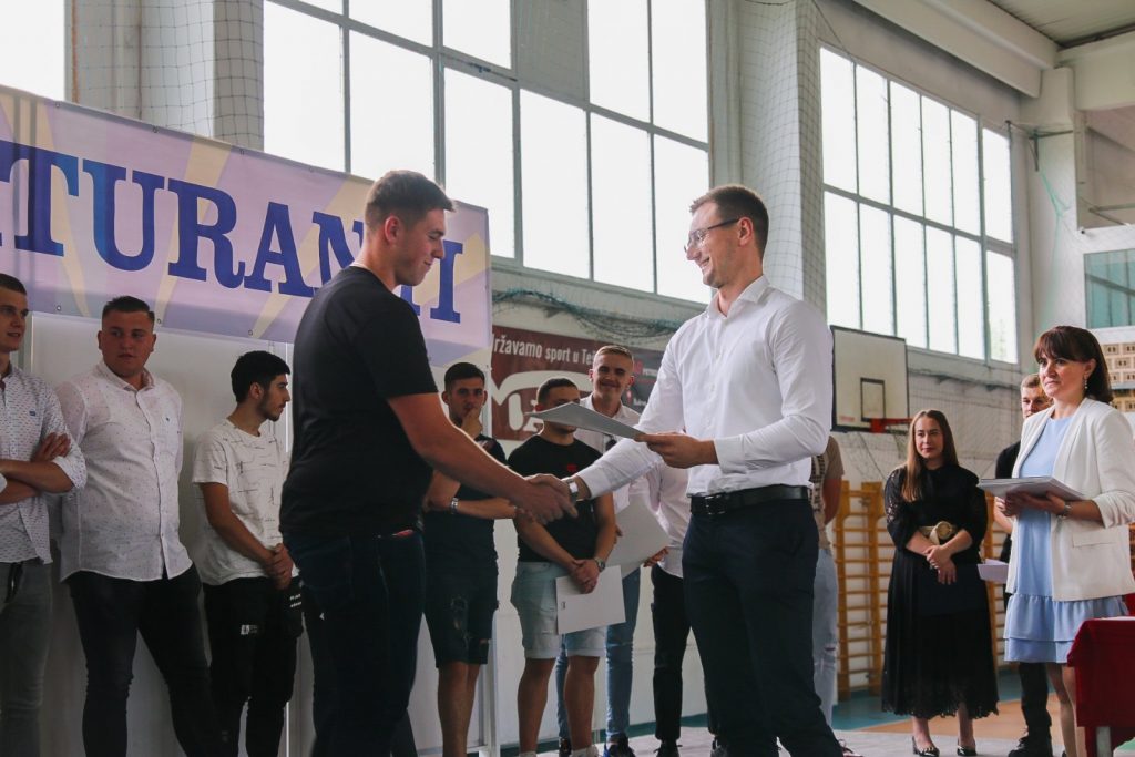 Svečana dodjela diploma za 202 maturanta i maturantice Mješovite srednje škole Svečana dodjela diploma za 202 maturanta i maturantice Mješovite srednje škole