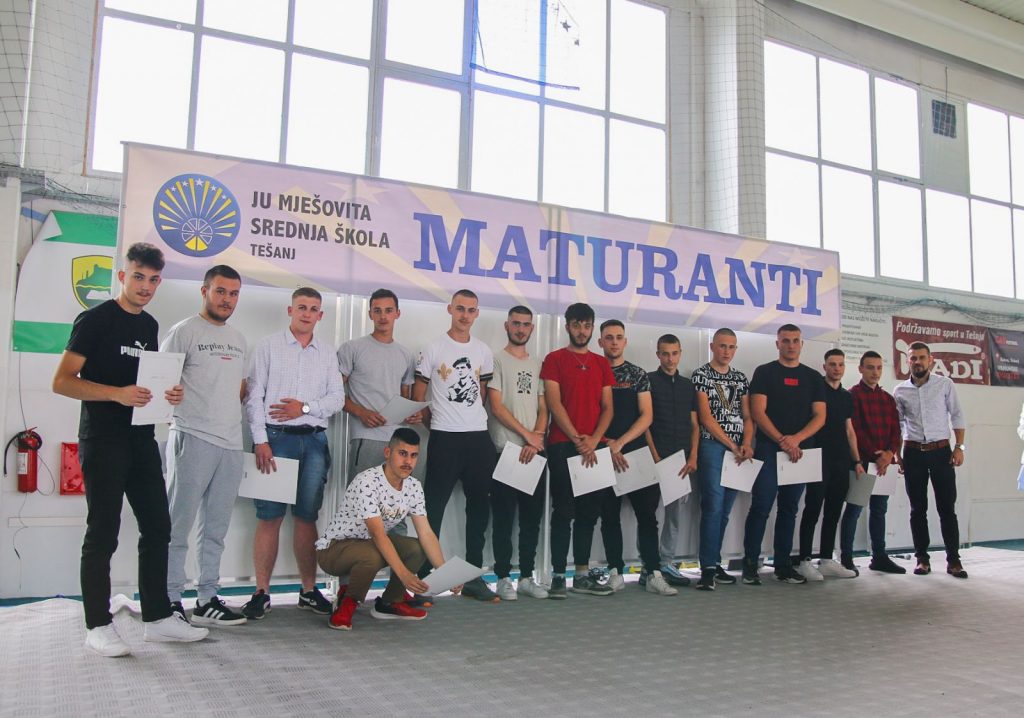 Svečana dodjela diploma za 202 maturanta i maturantice Mješovite srednje škole Svečana dodjela diploma za 202 maturanta i maturantice Mješovite srednje škole