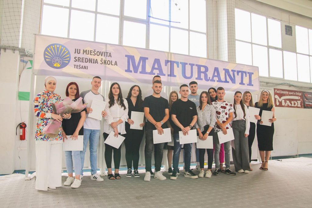 Svečana dodjela diploma za 202 maturanta i maturantice Mješovite srednje škole Svečana dodjela diploma za 202 maturanta i maturantice Mješovite srednje škole
