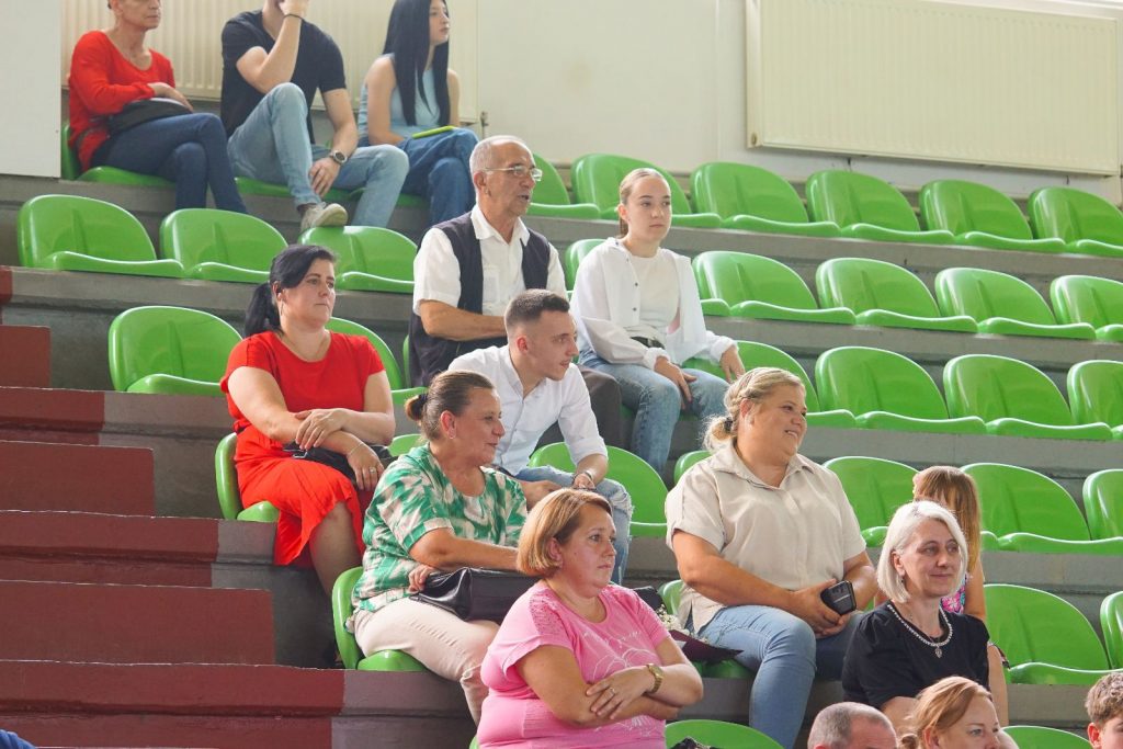 Svečana dodjela diploma za 202 maturanta i maturantice Mješovite srednje škole Svečana dodjela diploma za 202 maturanta i maturantice Mješovite srednje škole