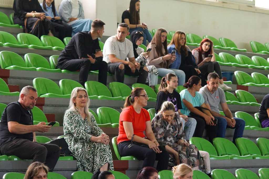 Svečana dodjela diploma za 202 maturanta i maturantice Mješovite srednje škole Svečana dodjela diploma za 202 maturanta i maturantice Mješovite srednje škole