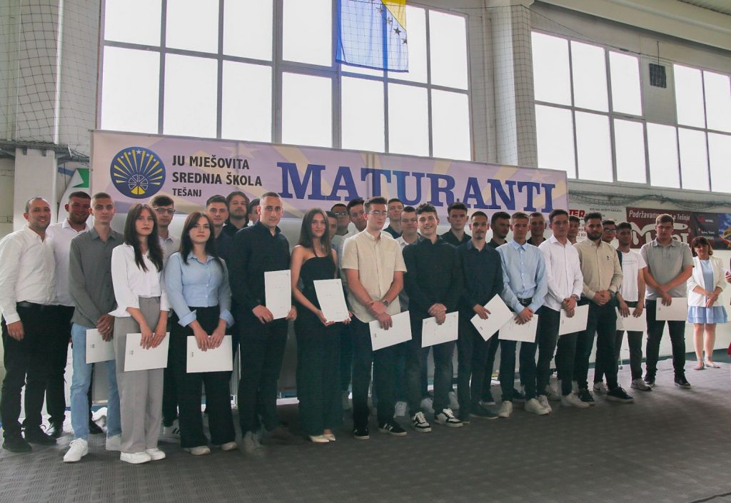 Svečana dodjela diploma za 202 maturanta i maturantice Mješovite srednje škole Svečana dodjela diploma za 202 maturanta i maturantice Mješovite srednje škole