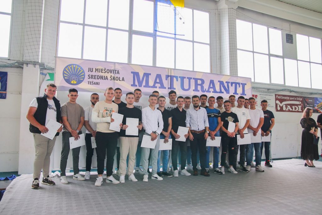 Svečana dodjela diploma za 202 maturanta i maturantice Mješovite srednje škole Svečana dodjela diploma za 202 maturanta i maturantice Mješovite srednje škole