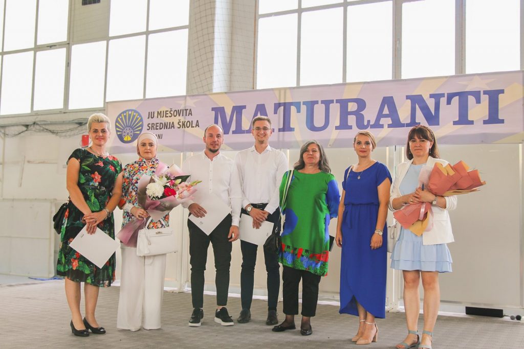 Svečana dodjela diploma za 202 maturanta i maturantice Mješovite srednje škole Svečana dodjela diploma za 202 maturanta i maturantice Mješovite srednje škole