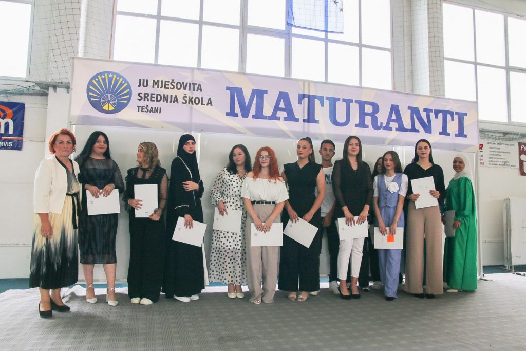 Svečana dodjela diploma za 202 maturanta i maturantice Mješovite srednje škole Svečana dodjela diploma za 202 maturanta i maturantice Mješovite srednje škole