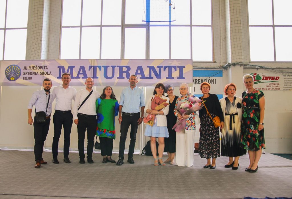 Svečana dodjela diploma za 202 maturanta i maturantice Mješovite srednje škole Svečana dodjela diploma za 202 maturanta i maturantice Mješovite srednje škole