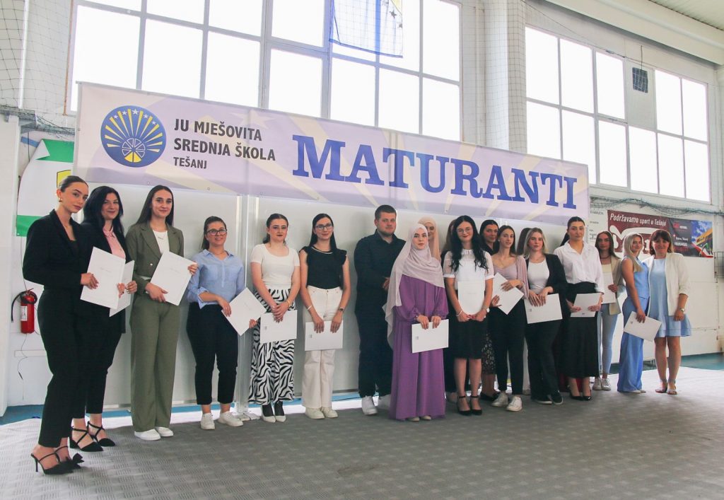 Svečana dodjela diploma za 202 maturanta i maturantice Mješovite srednje škole Svečana dodjela diploma za 202 maturanta i maturantice Mješovite srednje škole