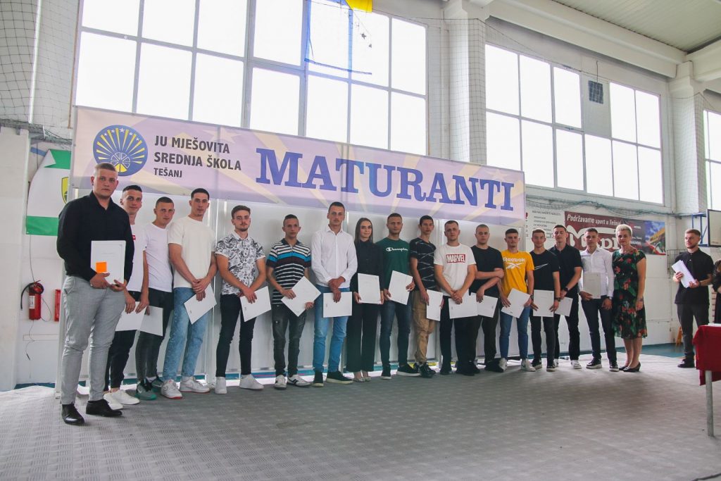 Svečana dodjela diploma za 202 maturanta i maturantice Mješovite srednje škole Svečana dodjela diploma za 202 maturanta i maturantice Mješovite srednje škole