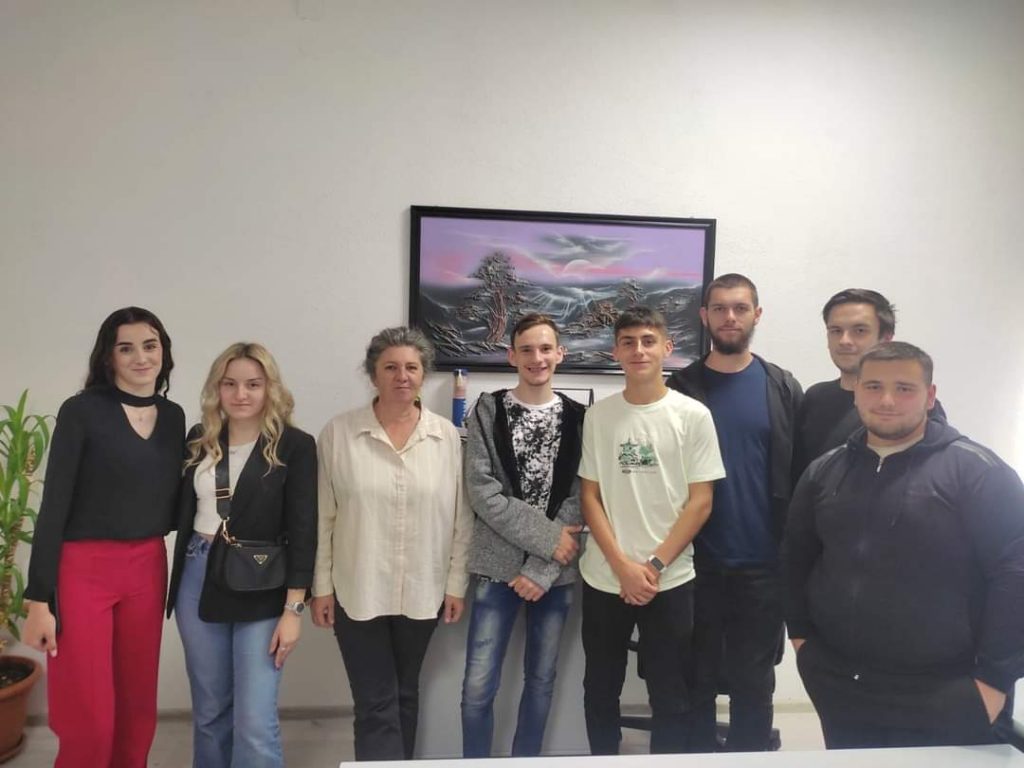 Svečani prijem za učenike koji su postigli izvanredne rezultate u vannastavnim aktivnostima Svečani prijem za učenike koji su postigli izvanredne rezultate u vannastavnim aktivnostima