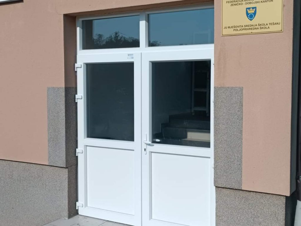 Firma Bofil prijatelj Mješovite srednje škole Firma Bofil prijatelj Mješovite srednje škole
