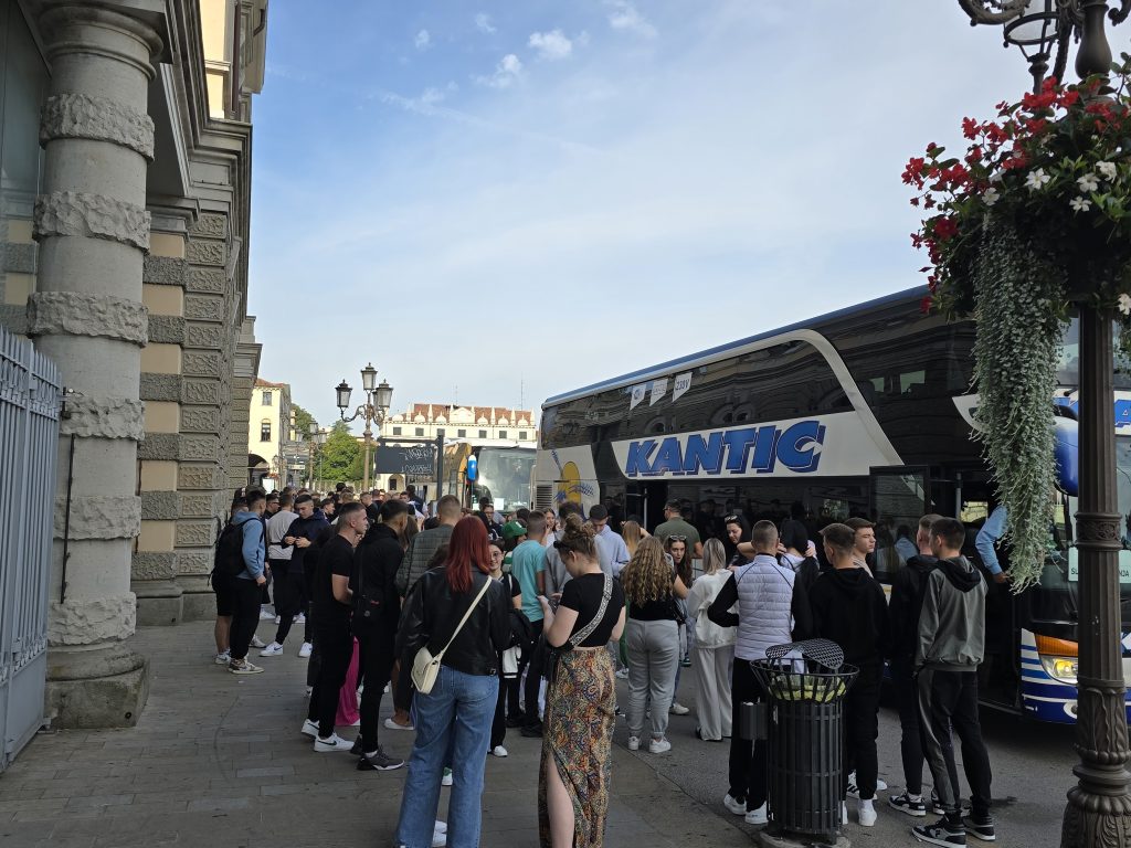 Naši maturanti uživali u prekrasnim italijanskim gradovima Veroni i Padovi Naši maturanti uživali u prekrasnim italijanskim gradovima Veroni i Padovi