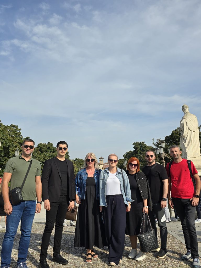 Naši maturanti uživali u prekrasnim italijanskim gradovima Veroni i Padovi Naši maturanti uživali u prekrasnim italijanskim gradovima Veroni i Padovi