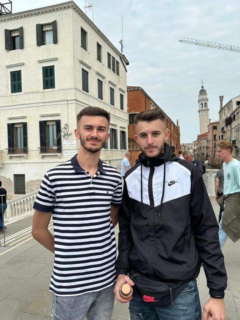 Naši maturanti posjetili Veneciju , jedan od najromantičnijih gradova Evrope Naši maturanti posjetili Veneciju , jedan od najromantičnijih gradova Evrope
