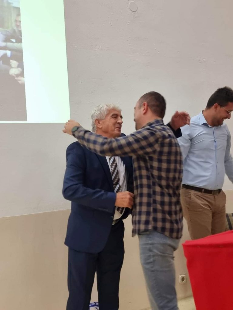 Svečani ispraćaj u penziju uvaženog kolege Seada Kurtića Svečani ispraćaj u penziju uvaženog kolege Seada Kurtića