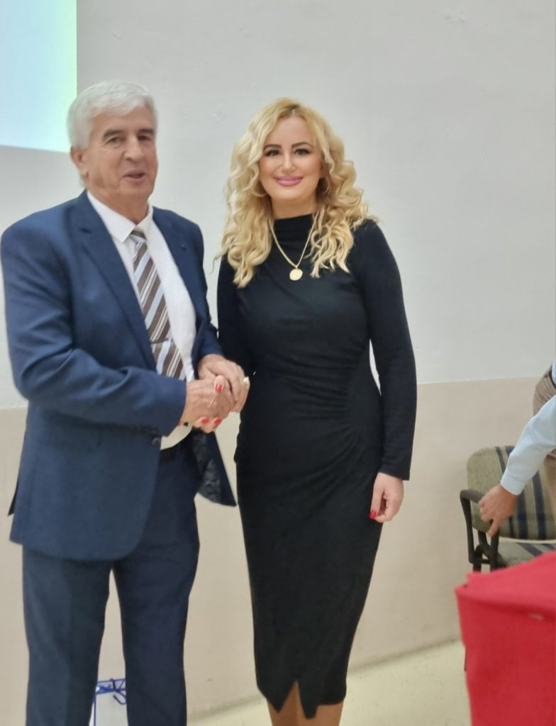 Svečani ispraćaj u penziju uvaženog kolege Seada Kurtića Svečani ispraćaj u penziju uvaženog kolege Seada Kurtića