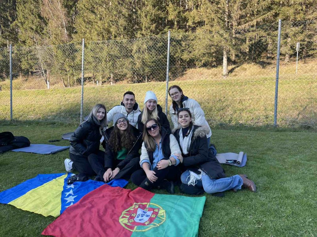 Naša učenica Maida Klepić učestvovala na prestižnom Erasmus+ seminaru u austrijskom gradu Retteneggu Naša učenica Maida Klepić učestvovala na prestižnom Erasmus+ seminaru u austrijskom gradu Retteneggu