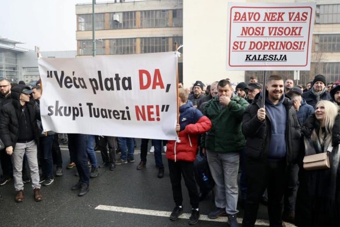 1737543885-protesti8-1024x682-1.jpg