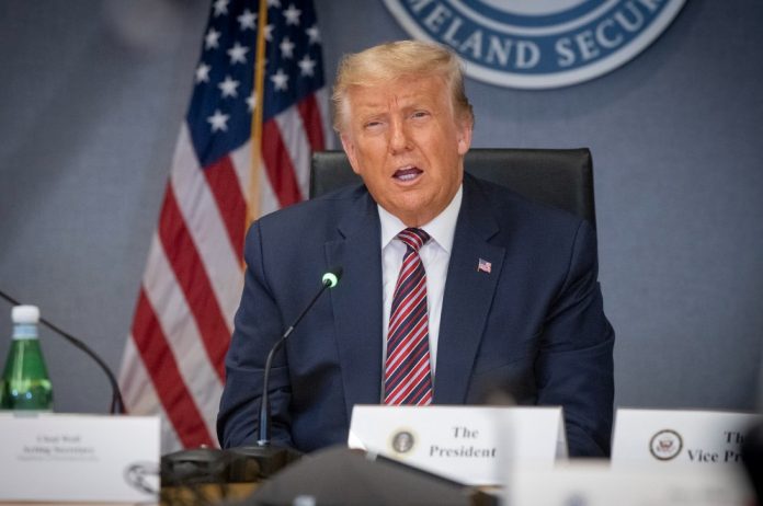 Koliko Amerikanaca odobrava poteze Trampa
