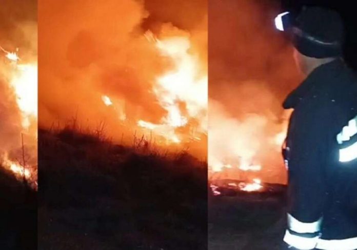 Požar kod Gacka prijeti šumi staroj 70 godina