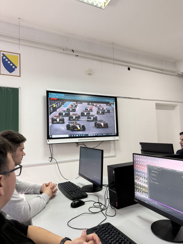 Naši elektrotehničari računarstva kreirali svoje web stranice Naši elektrotehničari računarstva kreirali svoje web stranice