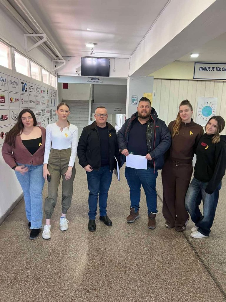 Obilježen Međunarodni dan djece oboljele i liječene od raka Obilježen Međunarodni dan djece oboljele i liječene od raka
