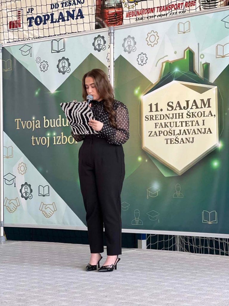 Uspješna promocija naše škole na 11. Sajmu srednjih škola i fakulteta Uspješna promocija naše škole na 11. Sajmu srednjih škola i fakulteta