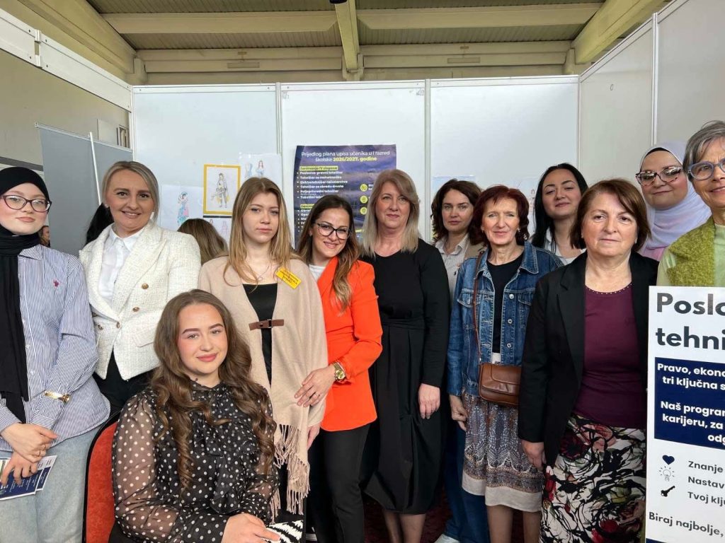 Uspješna promocija naše škole na 11. Sajmu srednjih škola i fakulteta Uspješna promocija naše škole na 11. Sajmu srednjih škola i fakulteta