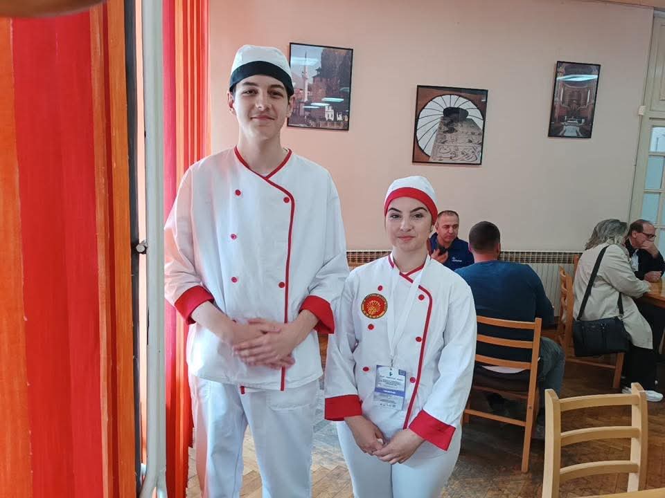 Veliki uspjeh naših učenika na XVII Festivalu rada u Travniku! Veliki uspjeh naših učenika na XVII Festivalu rada u Travniku!