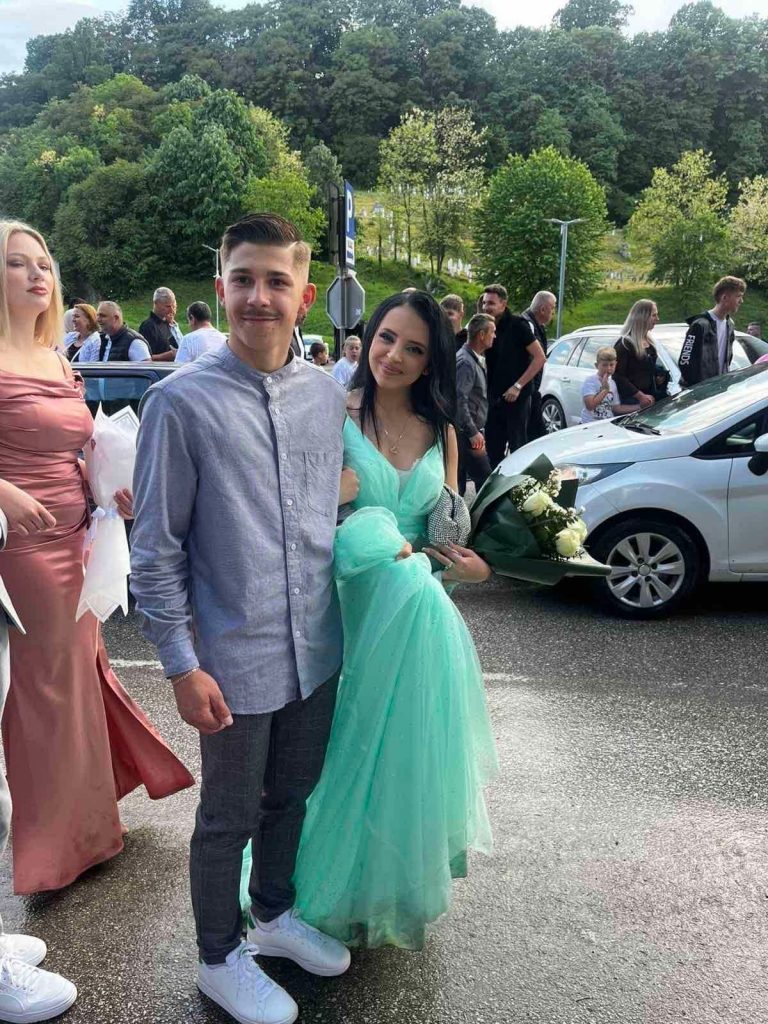 Mladost, ljepota i glamur: 250 naših maturanata proslavilo završetak važnog životnog poglavlja! Mladost, ljepota i glamur: 250 naših maturanata proslavilo završetak važnog životnog poglavlja!