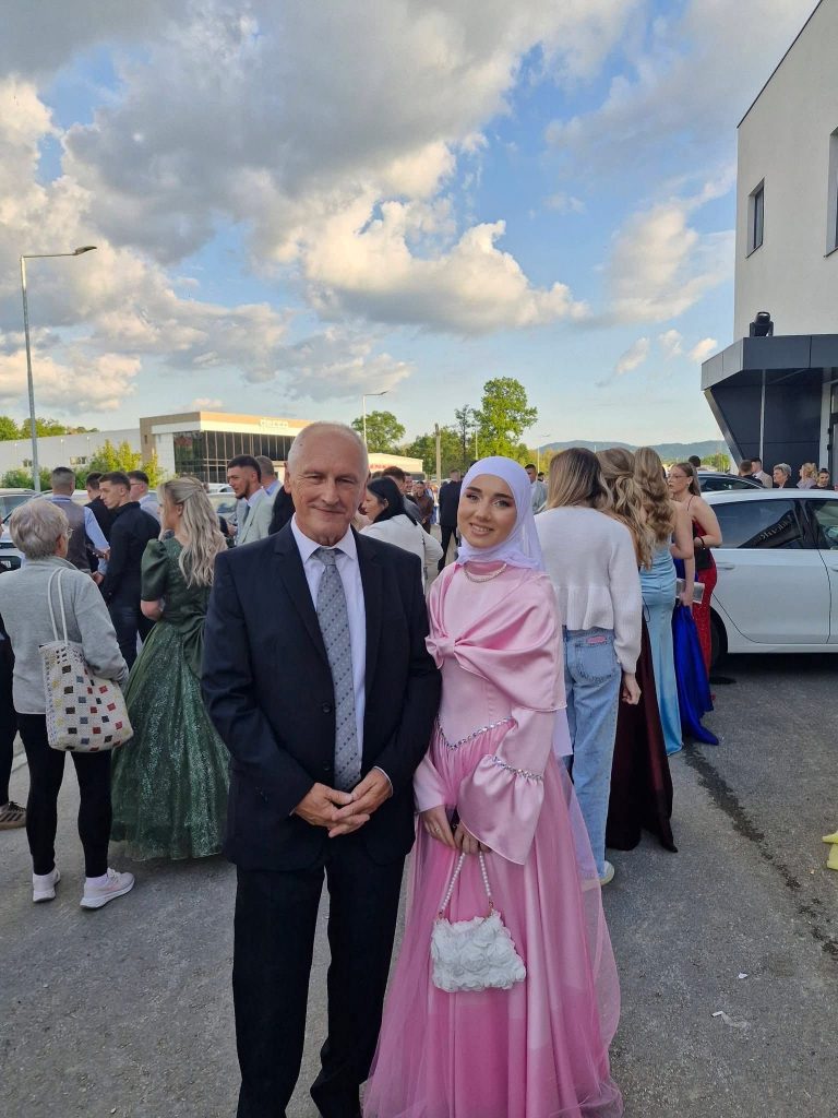 Mladost, ljepota i glamur: 250 naših maturanata proslavilo završetak važnog životnog poglavlja! Mladost, ljepota i glamur: 250 naših maturanata proslavilo završetak važnog životnog poglavlja!