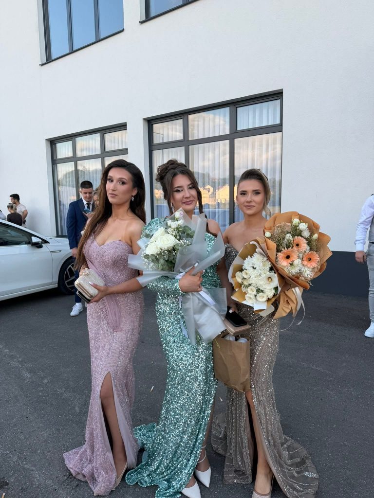 Mladost, ljepota i glamur: 250 naših maturanata proslavilo završetak važnog životnog poglavlja! Mladost, ljepota i glamur: 250 naših maturanata proslavilo završetak važnog životnog poglavlja!