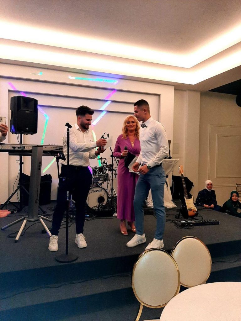 Mladost, ljepota i glamur: 250 naših maturanata proslavilo završetak važnog životnog poglavlja! Mladost, ljepota i glamur: 250 naših maturanata proslavilo završetak važnog životnog poglavlja!