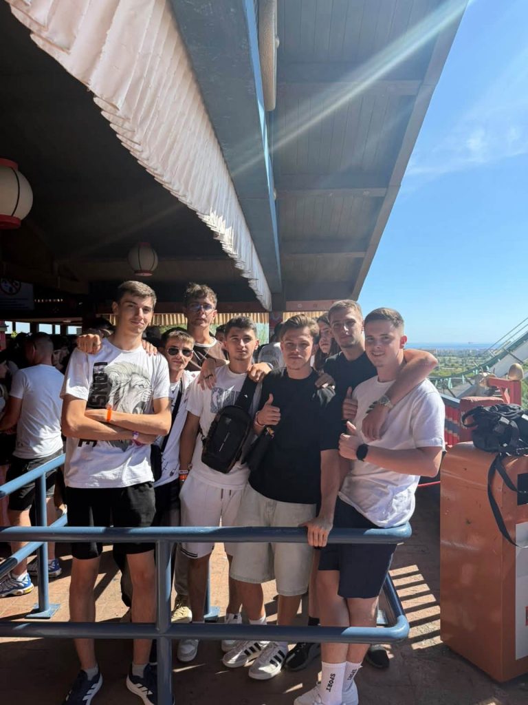 Lude vožnje i morska uživancija: Maturanti posjetili čuveni PortAventura park