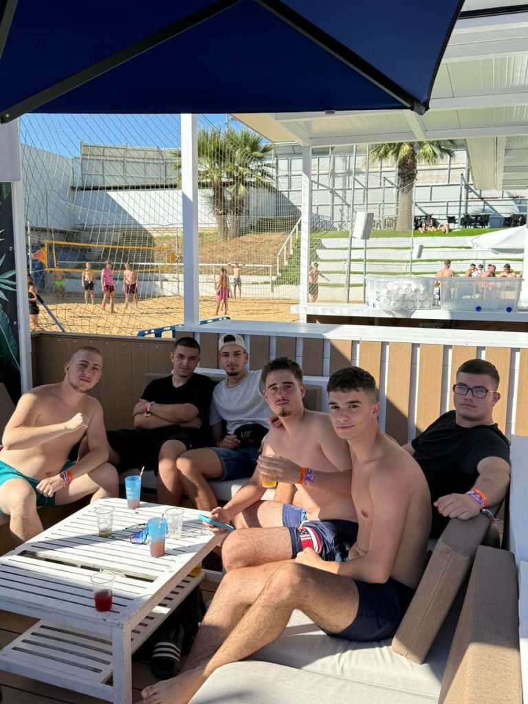 Lude vožnje i morska uživancija: Maturanti posjetili čuveni PortAventura park